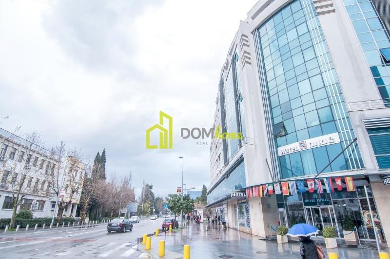 Dvosoban stan 95m2, Centar