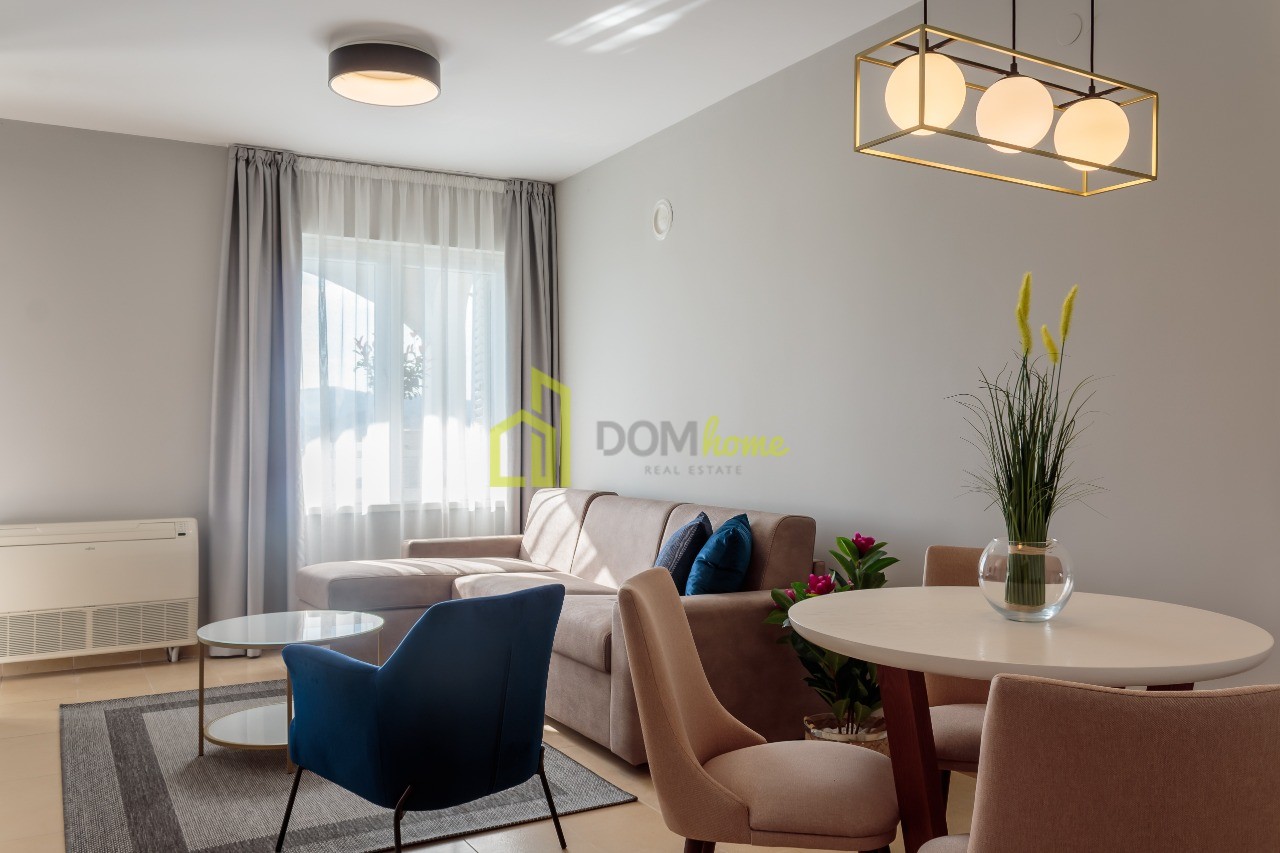 Dvosoban lux stan 70m2, Tivat